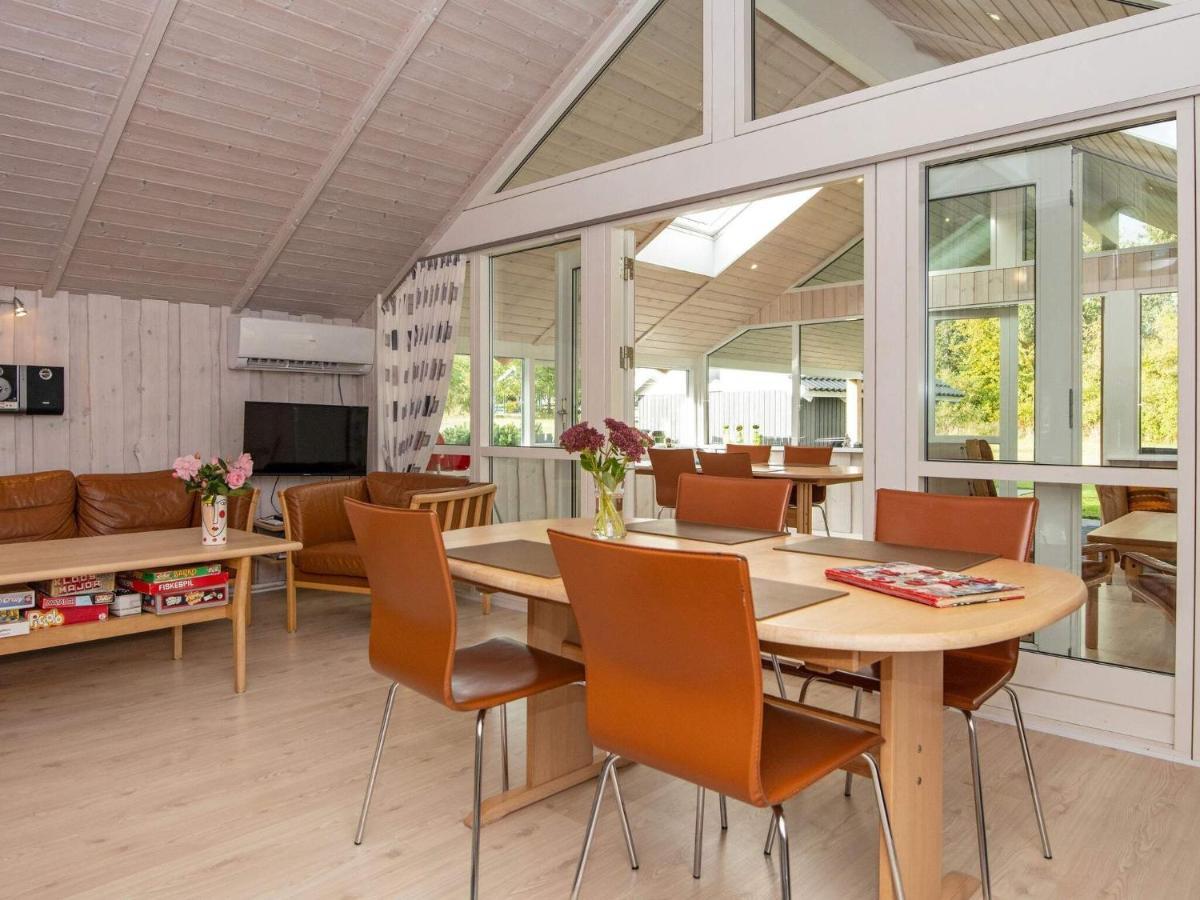 8 Person Holiday Home In Hovborg Exterior foto